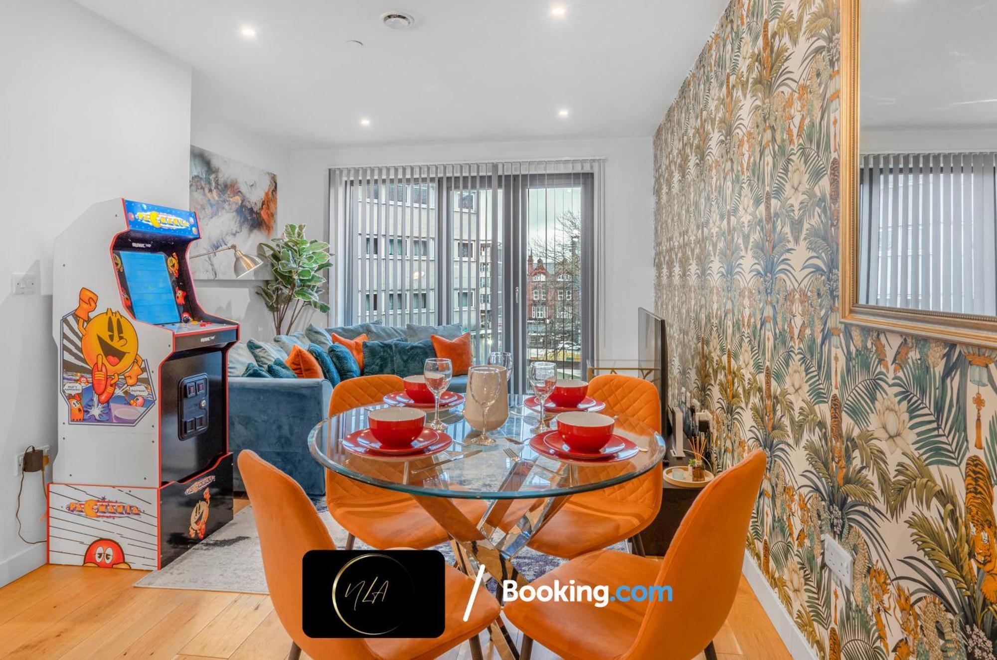 City Centre Apartment With Free Parking, 2 Bathrooms, Netflix And Wifi - Suitable For Contractors And Families - By Noor Luxury Accommodations バーミンガム エクステリア 写真