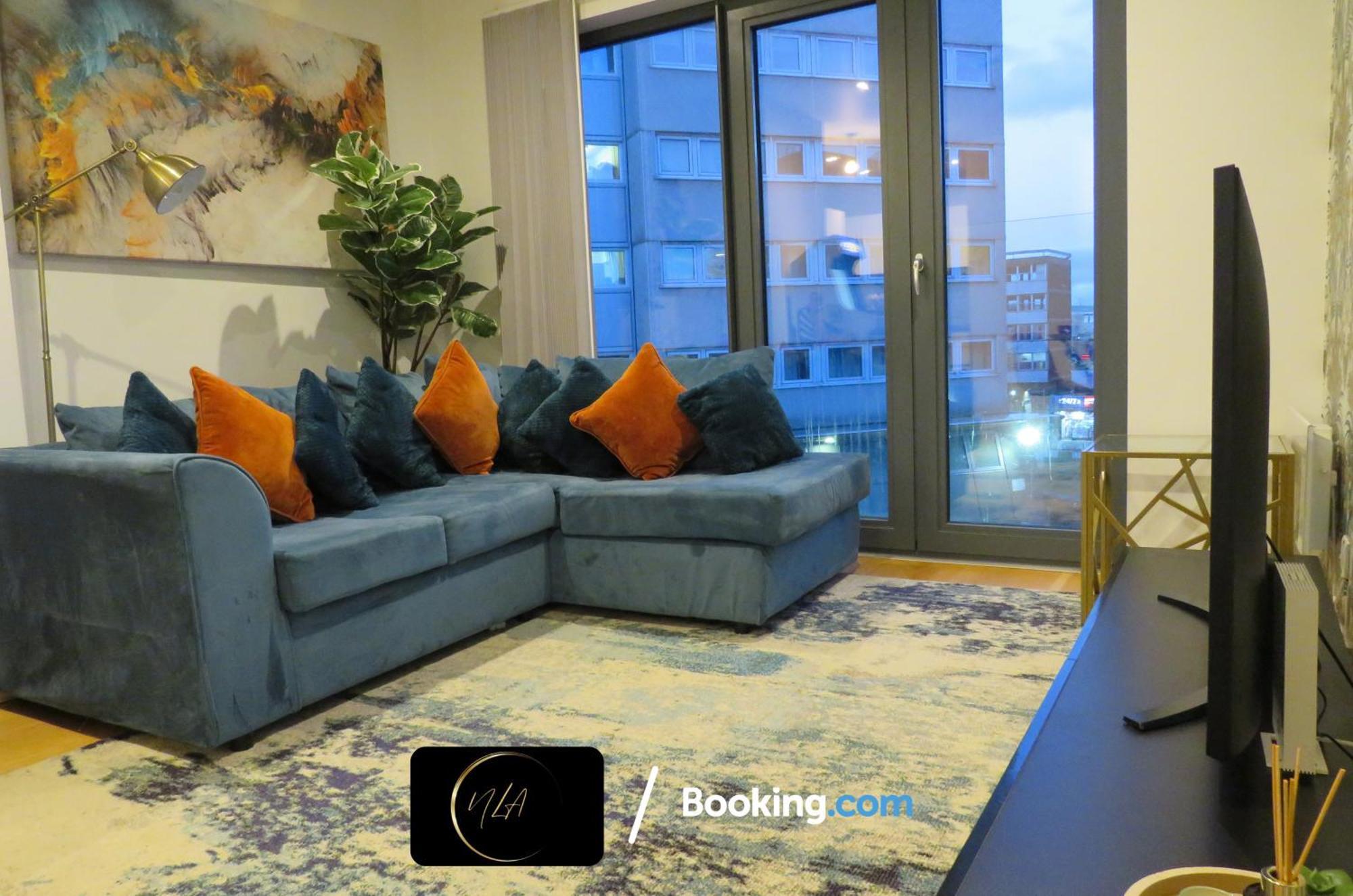 City Centre Apartment With Free Parking, 2 Bathrooms, Netflix And Wifi - Suitable For Contractors And Families - By Noor Luxury Accommodations バーミンガム エクステリア 写真