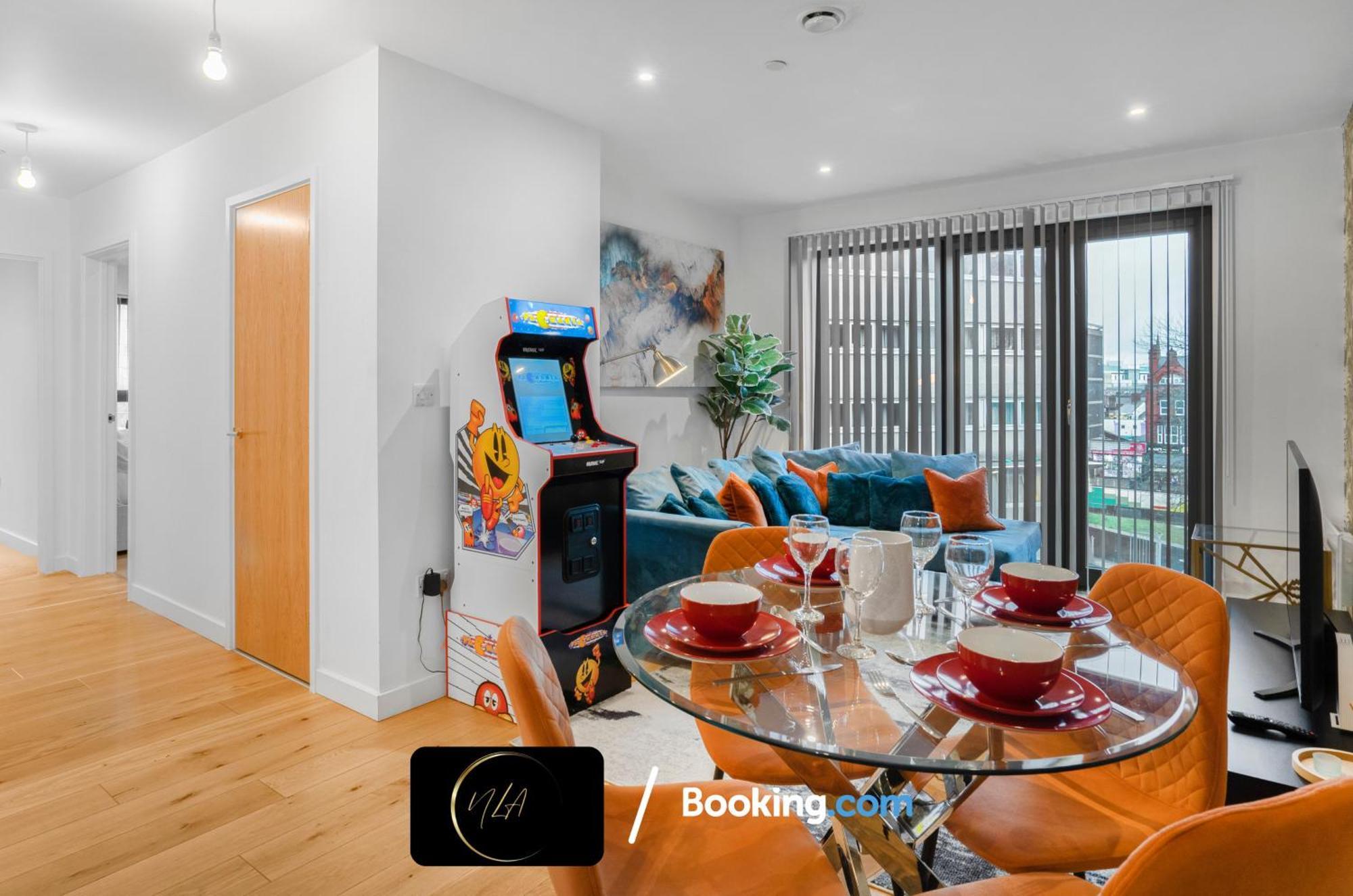 City Centre Apartment With Free Parking, 2 Bathrooms, Netflix And Wifi - Suitable For Contractors And Families - By Noor Luxury Accommodations バーミンガム エクステリア 写真