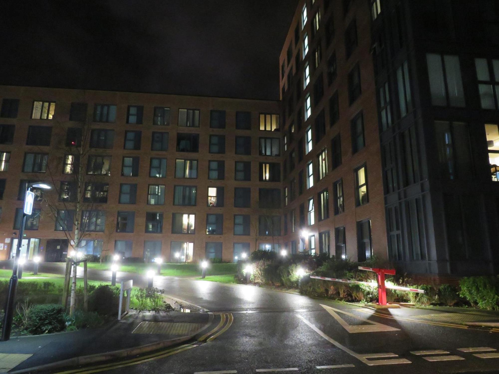 City Centre Apartment With Free Parking, 2 Bathrooms, Netflix And Wifi - Suitable For Contractors And Families - By Noor Luxury Accommodations バーミンガム エクステリア 写真
